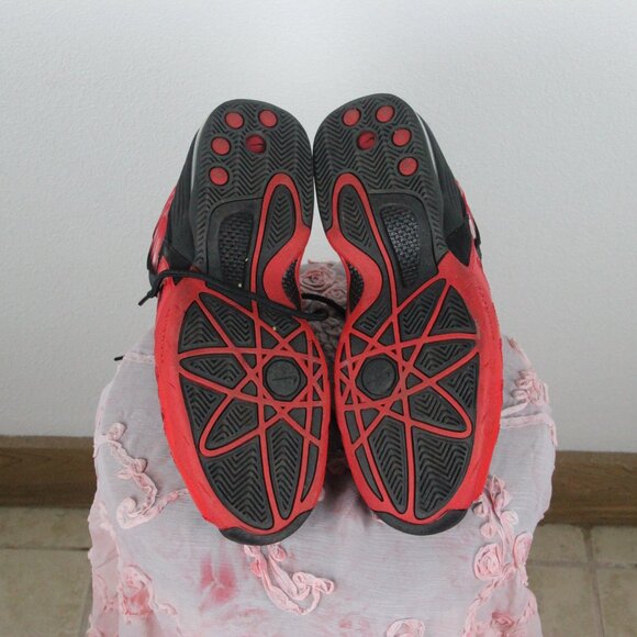 Athletic_Shoes
